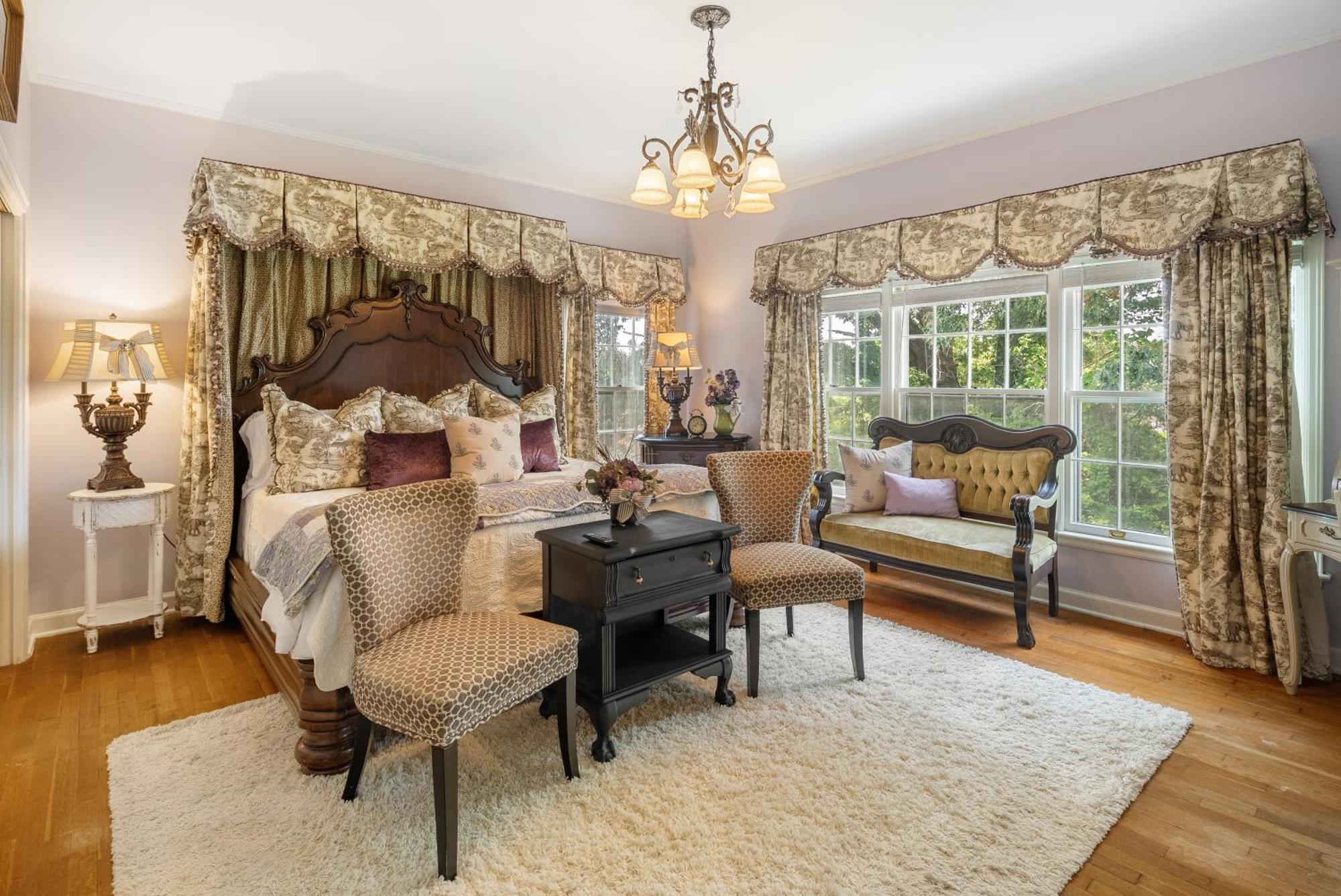Beland Mansion-Blooming Garden Suite! Fort Smith Exteriér fotografie